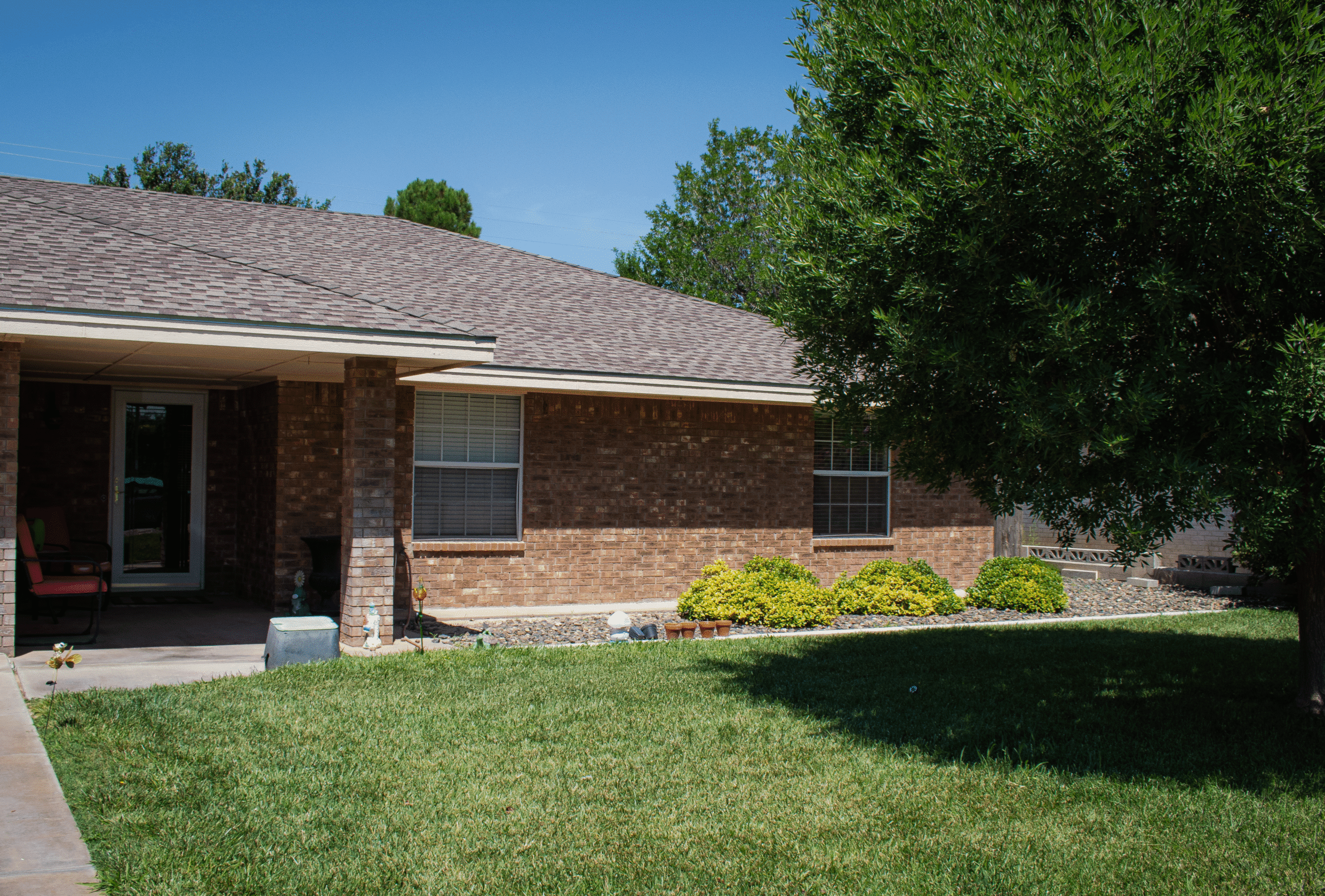 Northeast Roswell: Front yard of 3706 Bandolina Ave