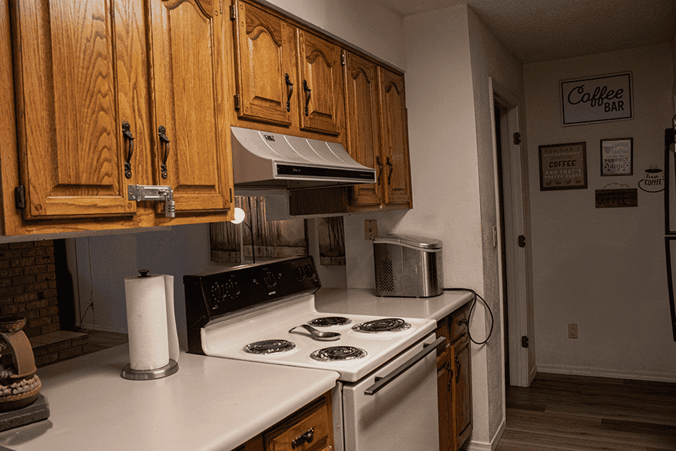 Kitchendenoise Inside of kitchen